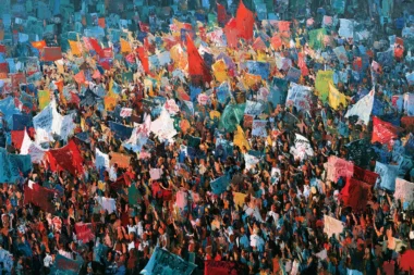Trust increases after elections depend on collective action